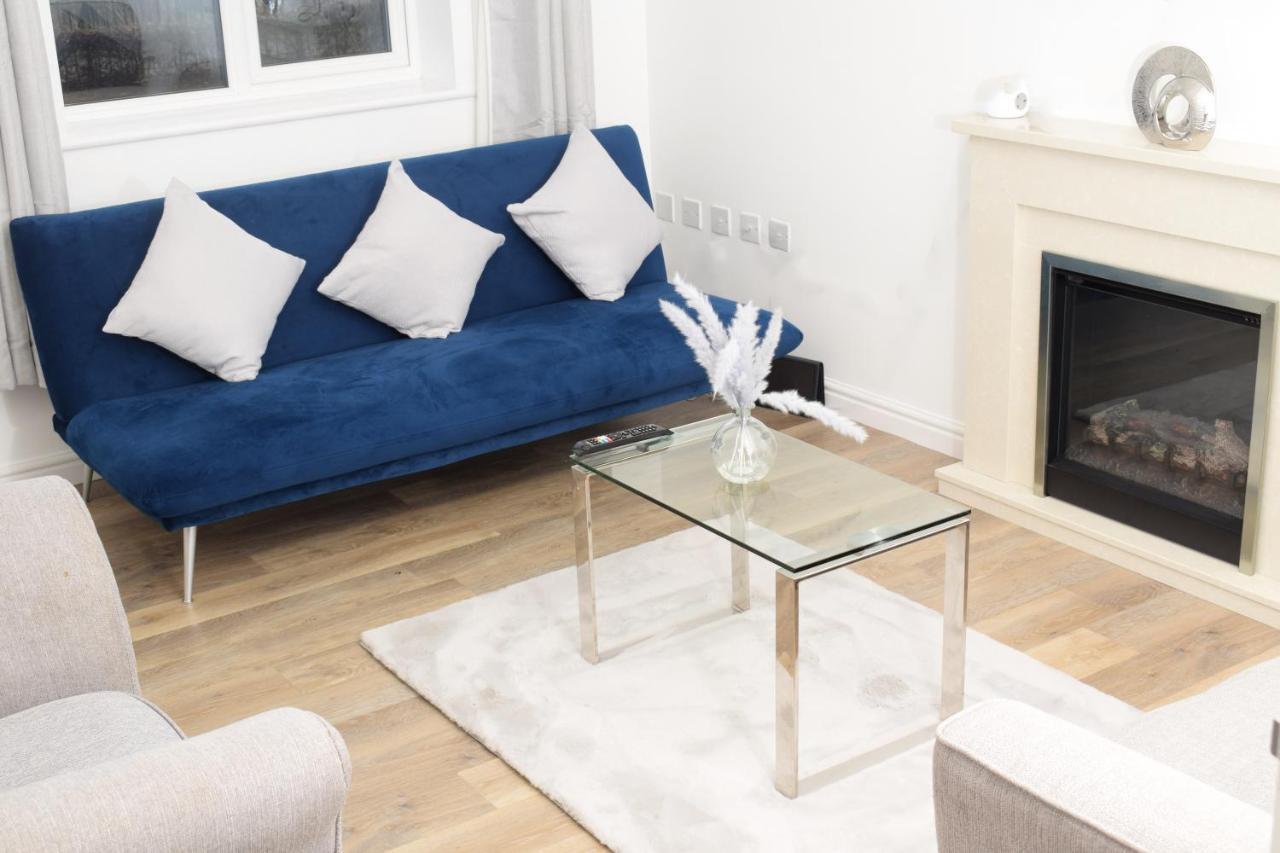 Modern 3 Bed House Lejlighed Wolverhampton Eksteriør billede